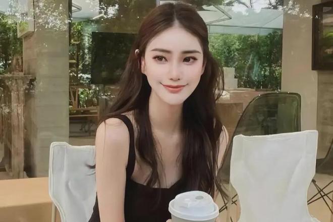 IC外汇新闻 不妨想一想,奇瑞风云 A9L 开售 24 小时大定锁单 50287 台,售价14.99万元起